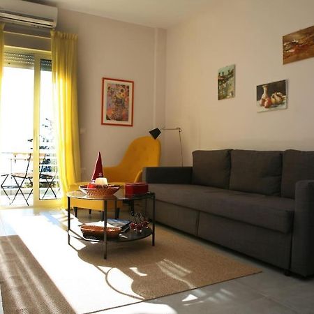 Lovely Sea Front Apartment Итеа Екстериор снимка